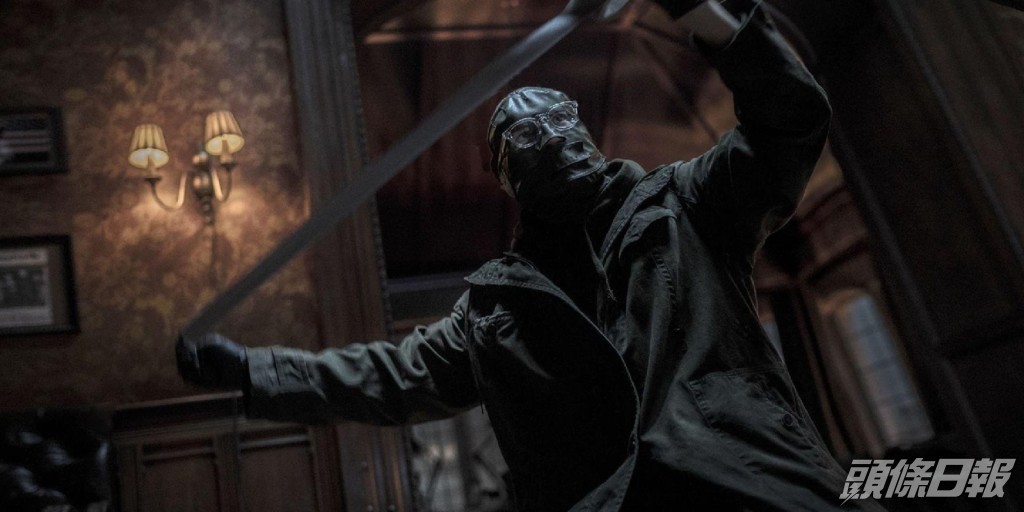 片中「謎語人」的造型予人極大新鮮感。